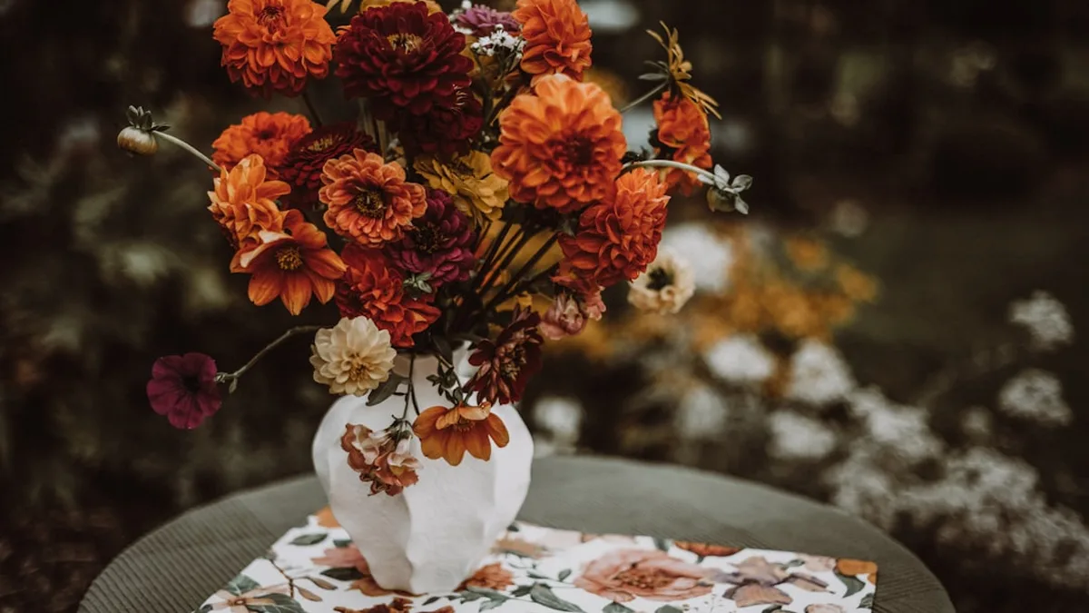 Composer un joli bouquet de saison pour la maison
